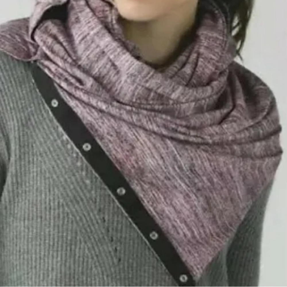COPY - Luulemon Vinyasa Rulu Snap Scarf